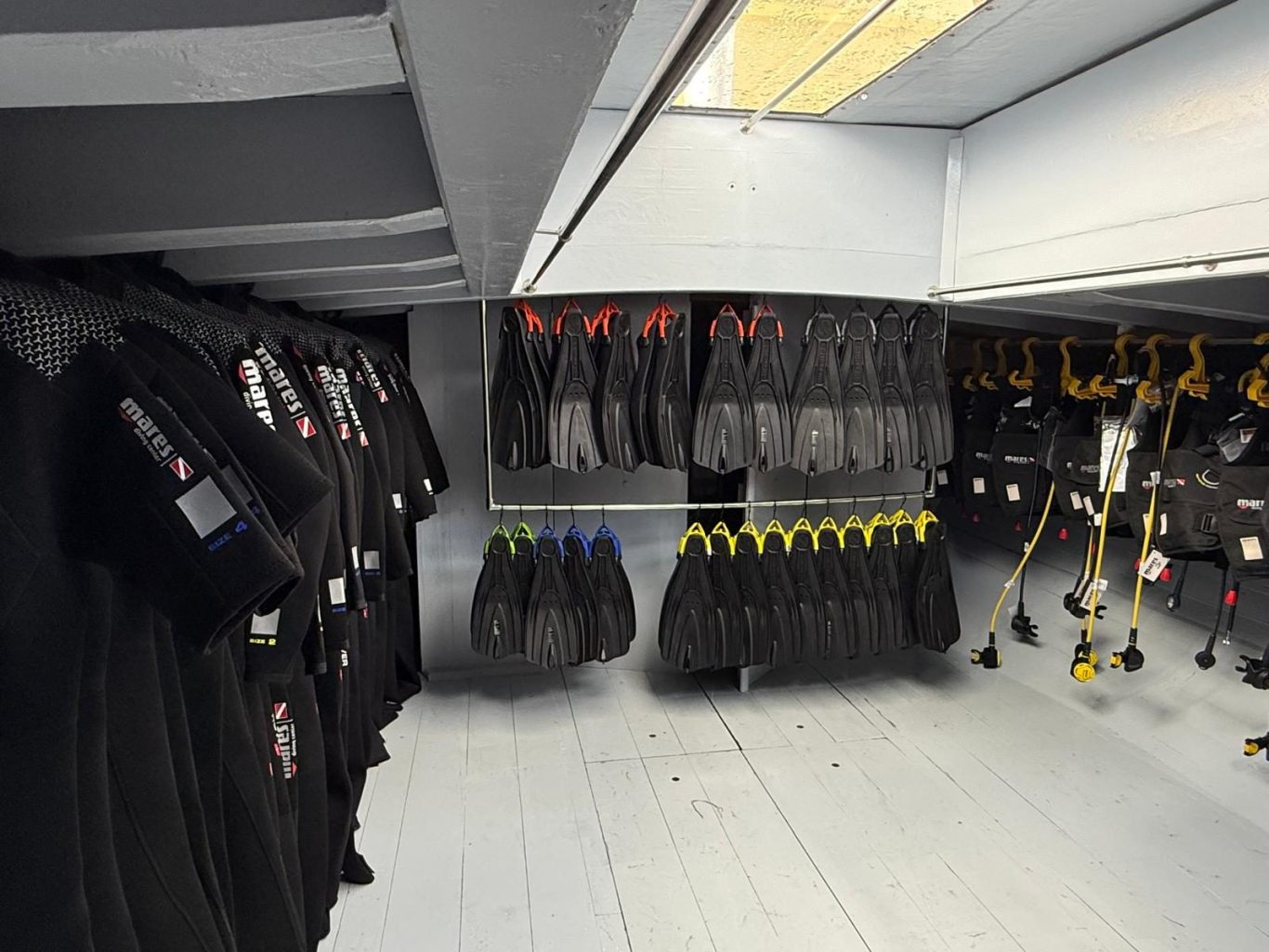  Storage of our diving equipment for your safety